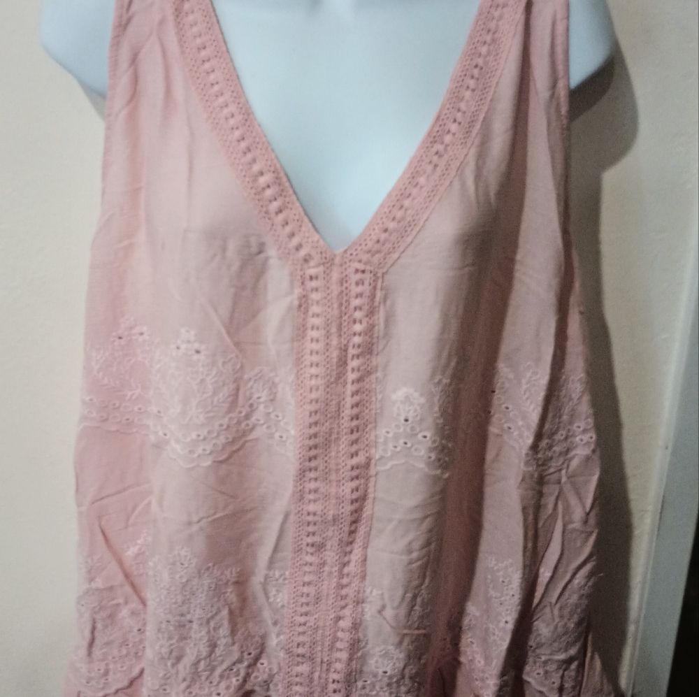 NWT pretty pink peplum eyelet crochet Liv Los Angeles tank top 2X